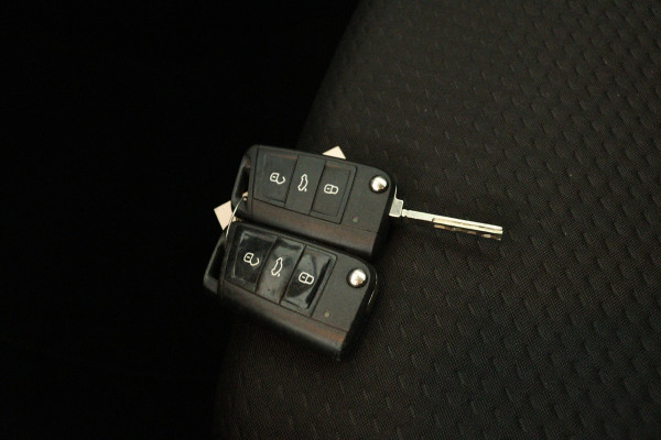 Volkswagen Polo 1.0 TSI Highline (CRUISE CONTROL ADAPTIEF, NAVIGATIE, CARPLAY)