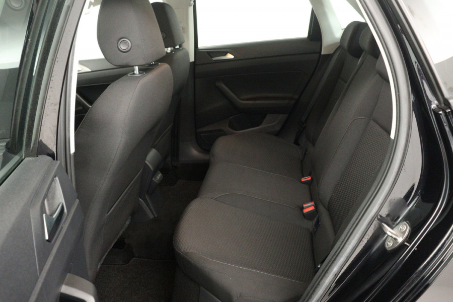 Volkswagen Polo 1.0 TSI Highline (CRUISE CONTROL ADAPTIEF, NAVIGATIE, CARPLAY)