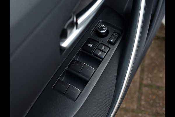Toyota Corolla Touring Sports 1.8 Hybrid Business | Navigatie | Camera | Climate Control