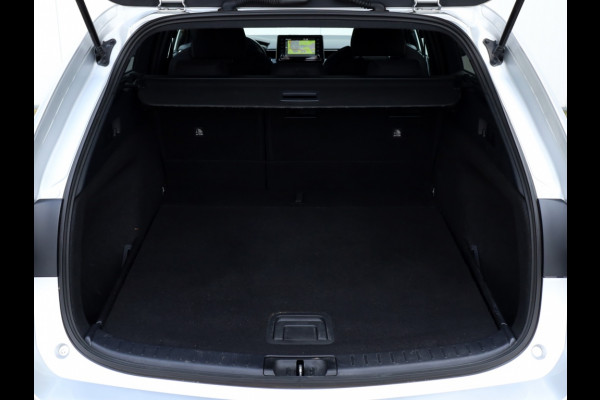 Toyota Corolla Touring Sports 1.8 Hybrid Business | Navigatie | Camera | Climate Control