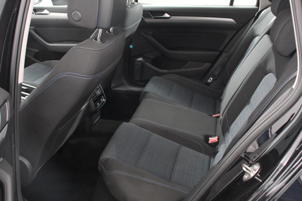 Volkswagen Passat Variant 1.4 TSI PHEV GTE | Adaptive Cruise Control | Lane Assist | Keyless Go | Navigatie | Camera | Massage Stoel |