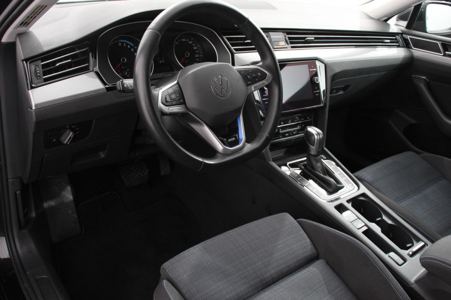 Volkswagen Passat Variant 1.4 TSI PHEV GTE | Adaptive Cruise Control | Lane Assist | Keyless Go | Navigatie | Camera | Massage Stoel |
