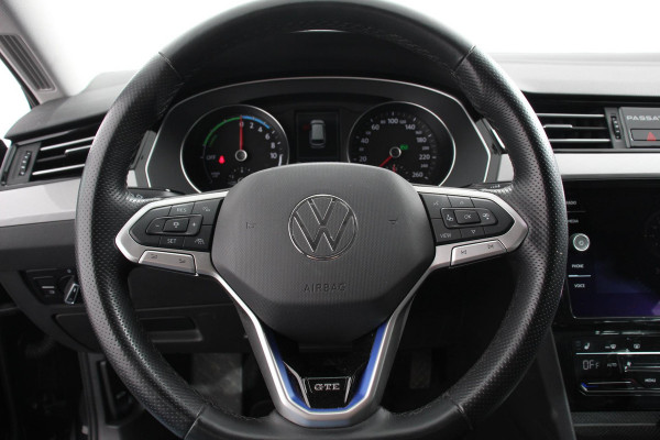 Volkswagen Passat Variant 1.4 TSI PHEV GTE | Adaptive Cruise Control | Lane Assist | Keyless Go | Navigatie | Camera | Massage Stoel |