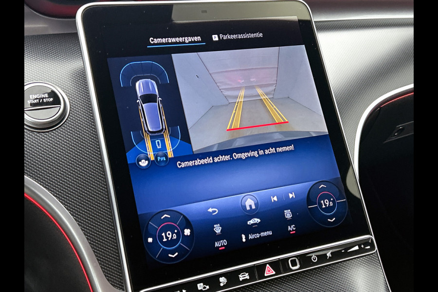 Mercedes-Benz C-Klasse Estate 300 e AMG Plug-In Hybride AMG Line | Night Pakket | Memory Voorstoelen | Easy-Pack Achterklep | Stuur en Stoelverwarming. Inclusief 24 maanden Mercedes-Benz Certified garantie voor Europa.