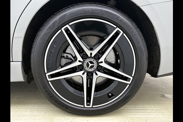 Mercedes-Benz C-Klasse Estate 300 e AMG Plug-In Hybride AMG Line | Night Pakket | Memory Voorstoelen | Easy-Pack Achterklep | Stuur en Stoelverwarming. Inclusief 24 maanden Mercedes-Benz Certified garantie voor Europa.