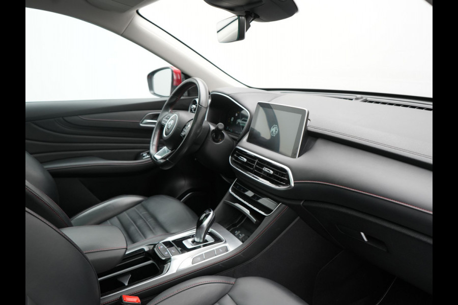 MG EHS 1.5 TGDI Luxury PHEV 258pk Dealer O.H | Trekhaak | Panodak | 360 Camera | Adaptive Cruise | Lederen Sportstoelen Verwarmd | Keyless | Pilot Assist | Blis | Apple Carplay | Virtual | Navigatie | DAB+ | Plug In Hybrid |