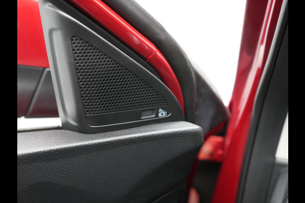 MG EHS 1.5 TGDI Luxury PHEV 258pk Dealer O.H | Trekhaak | Panodak | 360 Camera | Adaptive Cruise | Lederen Sportstoelen Verwarmd | Keyless | Pilot Assist | Blis | Apple Carplay | Virtual | Navigatie | DAB+ | Plug In Hybrid |