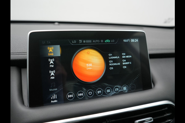 MG EHS 1.5 TGDI Luxury PHEV 258pk Dealer O.H | Trekhaak | Panodak | 360 Camera | Adaptive Cruise | Lederen Sportstoelen Verwarmd | Keyless | Pilot Assist | Blis | Apple Carplay | Virtual | Navigatie | DAB+ | Plug In Hybrid |