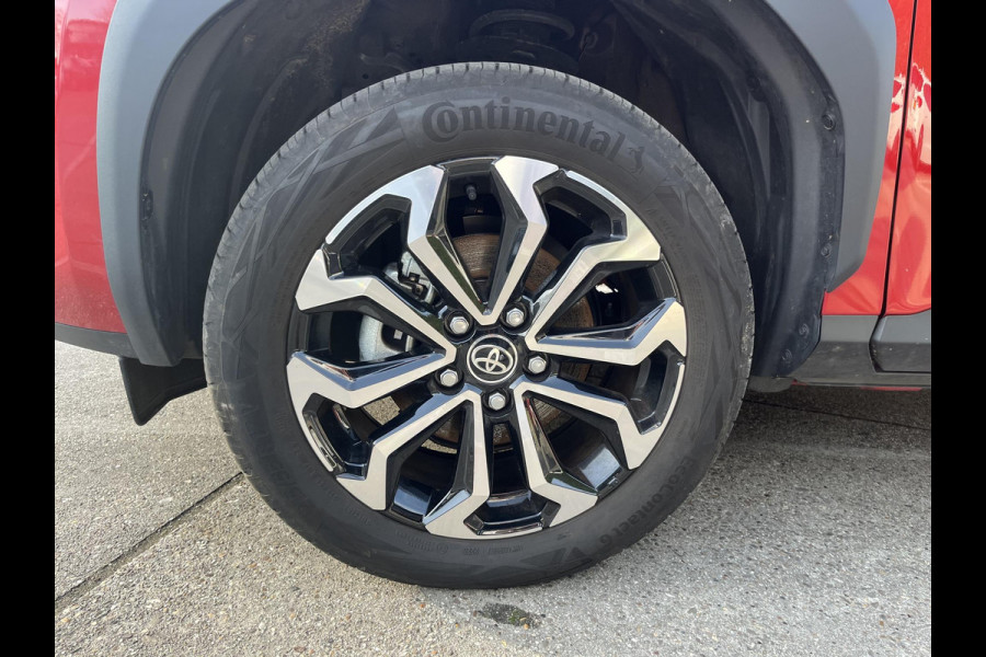 Toyota Yaris Cross 1.5 Hybrid 115 Dynamic | Apple Carplay & AndroidAUTO | Achteruitrij Camera | Stuur- & Stoelverwarming |