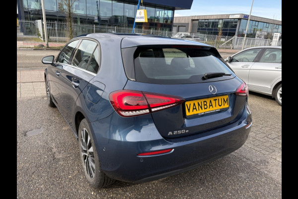 Mercedes-Benz A-Klasse 250 e Premium