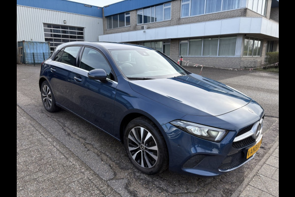 Mercedes-Benz A-Klasse 250 e Premium