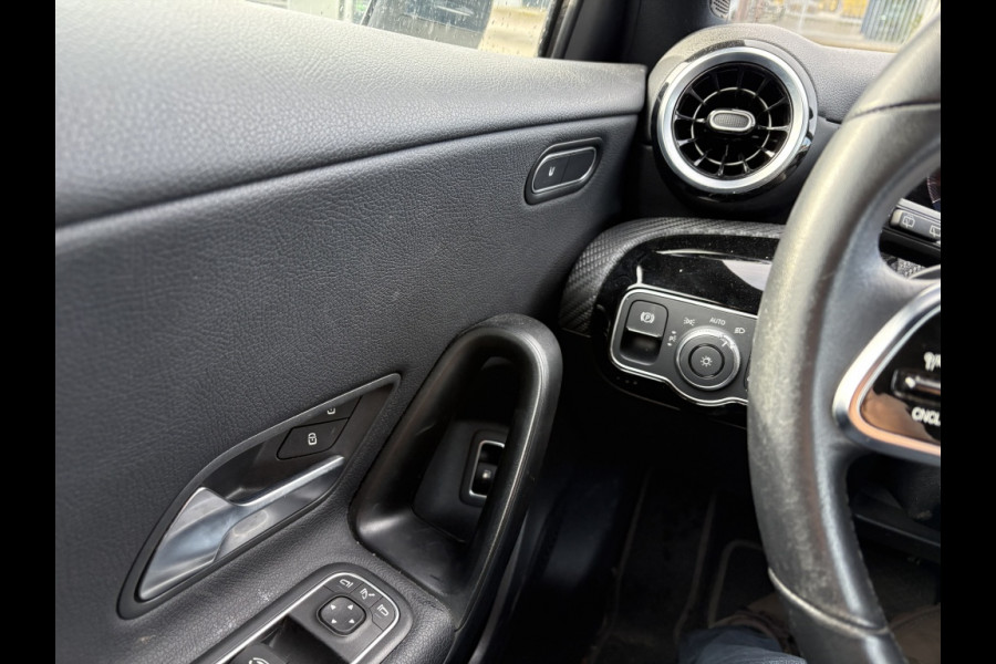 Mercedes-Benz A-Klasse 250 e Premium