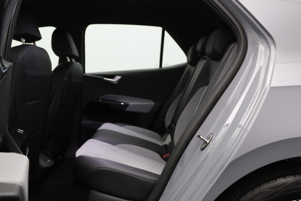 Volkswagen ID.3 Pro S 77 kWh 204 PK, Camera, Keyless, Adap. Cruise Control, Winterpakket