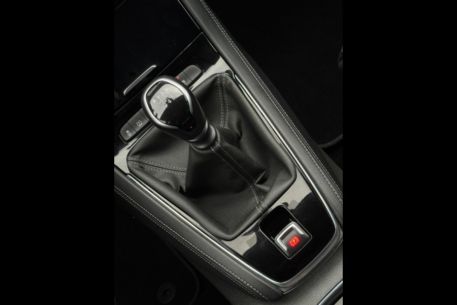 Opel Grandland X 1.2 Turbo Business Executive, achteruitrijcamera,trekhaak, 1/2 lederen sportinterieur, 1 e eigenaar, NL auto