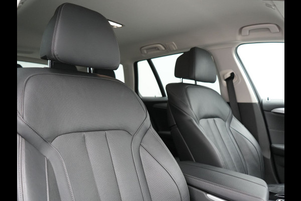 BMW 5 Serie Touring 520e Business Edition Plus PHEV 204pk Dealer O.H. | Head Up | Camera | Lederen Comfortstoelen Memory & Ventilatie | Apple Carplay | Blis | Virtual | Stoelverwarming | Navigatie | DAB | Plug In Hybrid |