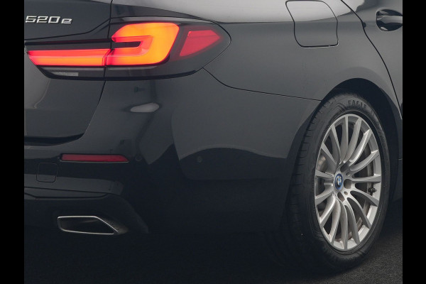 BMW 5 Serie Touring 520e Business Edition Plus PHEV 204pk Dealer O.H. | Head Up | Camera | Lederen Comfortstoelen Memory & Ventilatie | Apple Carplay | Blis | Virtual | Stoelverwarming | Navigatie | DAB | Plug In Hybrid |