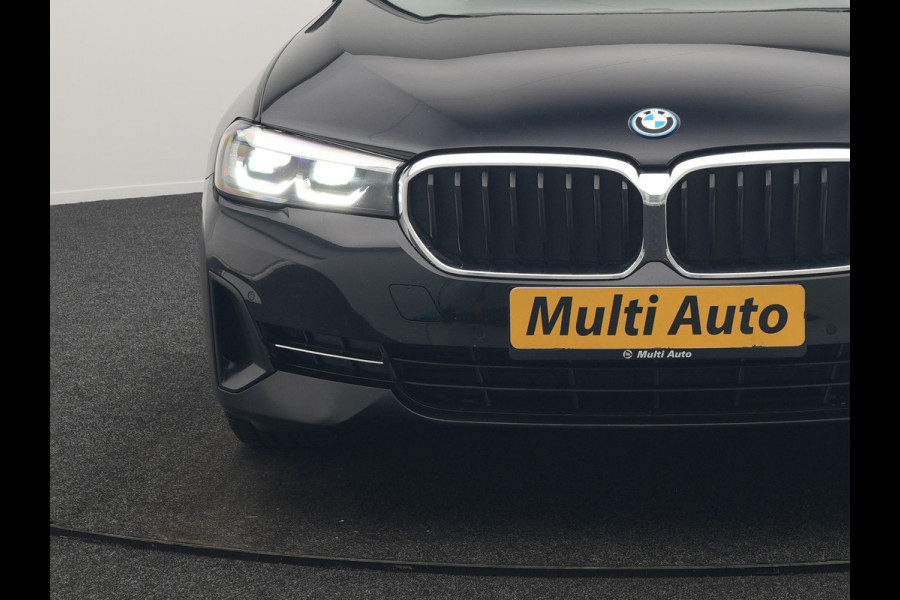 BMW 5 Serie Touring 520e Business Edition Plus PHEV 204pk Dealer O.H. | Head Up | Camera | Lederen Comfortstoelen Memory & Ventilatie | Apple Carplay | Blis | Virtual | Stoelverwarming | Navigatie | DAB | Plug In Hybrid |
