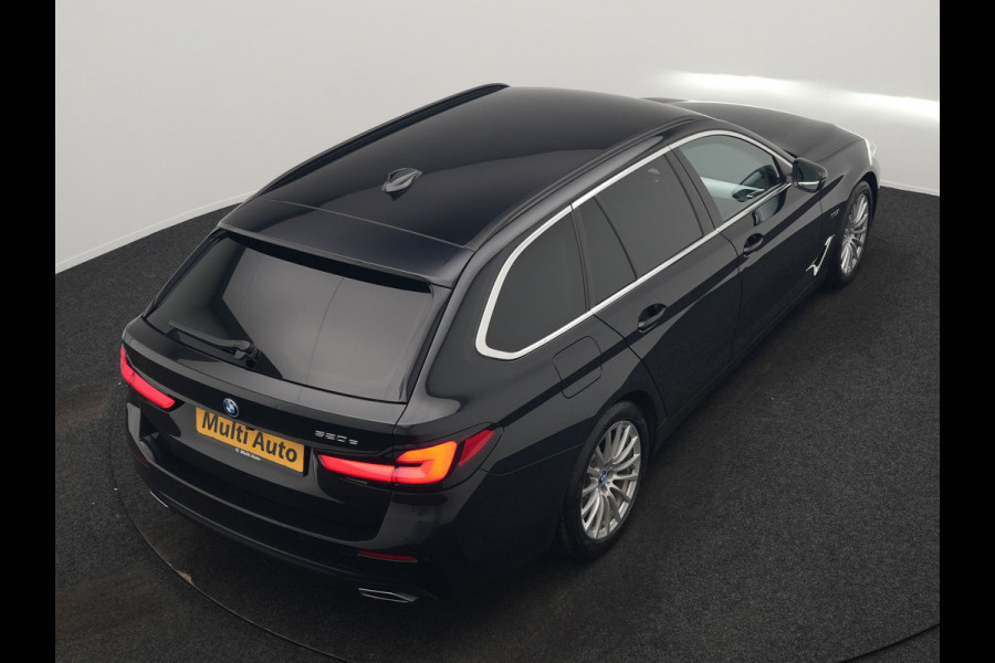 BMW 5 Serie Touring 520e Business Edition Plus PHEV 204pk Dealer O.H. | Head Up | Camera | Lederen Comfortstoelen Memory & Ventilatie | Apple Carplay | Blis | Virtual | Stoelverwarming | Navigatie | DAB | Plug In Hybrid |