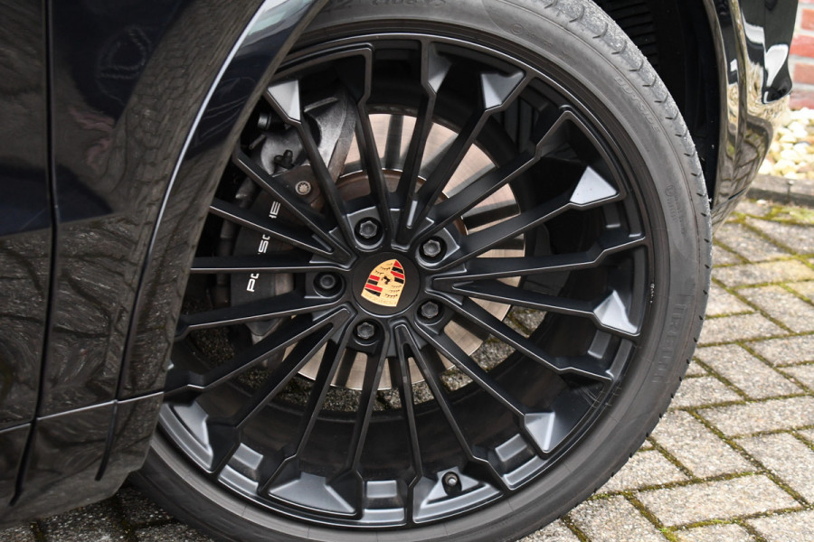 Porsche Cayenne 3.0 Pano Chrono+Sport Trekh Luchtv 21inch BOSE Sfeer