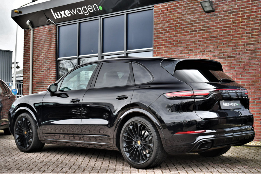 Porsche Cayenne 3.0 Pano Chrono+Sport Trekh Luchtv 21inch BOSE Sfeer