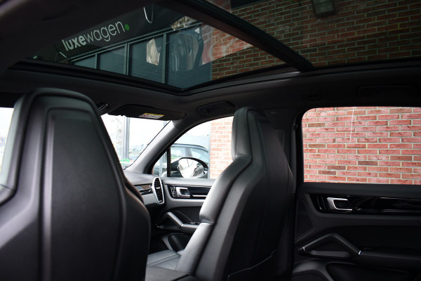 Porsche Cayenne 3.0 Pano Chrono+Sport Trekh Luchtv 21inch BOSE Sfeer