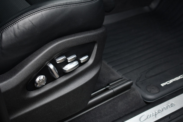 Porsche Cayenne 3.0 Pano Chrono+Sport Trekh Luchtv 21inch BOSE Sfeer