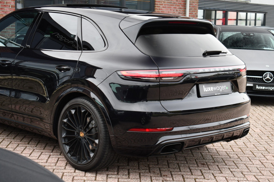Porsche Cayenne 3.0 Pano Chrono+Sport Trekh Luchtv 21inch BOSE Sfeer