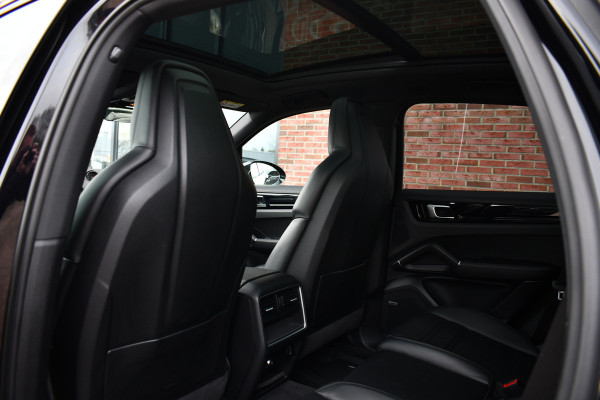 Porsche Cayenne 3.0 Pano Chrono+Sport Trekh Luchtv 21inch BOSE Sfeer