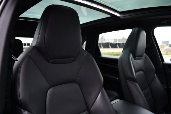 Porsche Cayenne 3.0 Pano Chrono+Sport Trekh Luchtv 21inch BOSE Sfeer