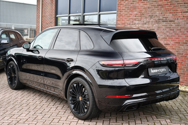Porsche Cayenne 3.0 Pano Chrono+Sport Trekh Luchtv 21inch BOSE Sfeer