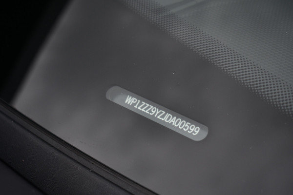 Porsche Cayenne 3.0 Pano Chrono+Sport Trekh Luchtv 21inch BOSE Sfeer