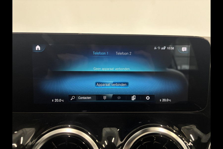 Mercedes-Benz GLA 200 Automaat Progressive Navigatie Climate Control Camera Parkeer sensoren Stoelverwarming DAB Lichtmetalen velgen 18" Electrisch bedienbare achterklep