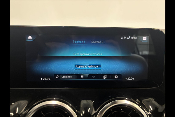 Mercedes-Benz GLA 200 Automaat Progressive Navigatie Climate Control Camera Parkeer sensoren Stoelverwarming DAB Lichtmetalen velgen 18" Electrisch bedienbare achterklep