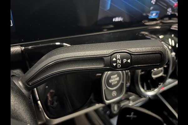 Mercedes-Benz GLA 200 Automaat Progressive Navigatie Climate Control Camera Parkeer sensoren Stoelverwarming DAB Lichtmetalen velgen 18" Electrisch bedienbare achterklep
