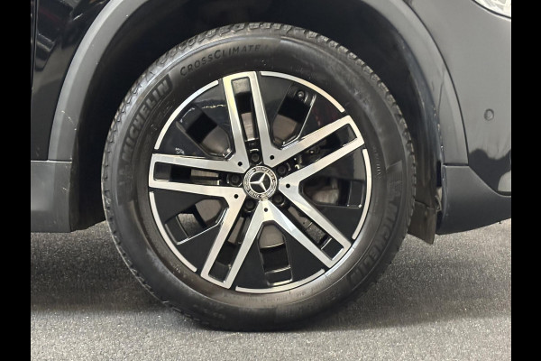 Mercedes-Benz GLA 200 Automaat Progressive Navigatie Climate Control Camera Parkeer sensoren Stoelverwarming DAB Lichtmetalen velgen 18" Electrisch bedienbare achterklep