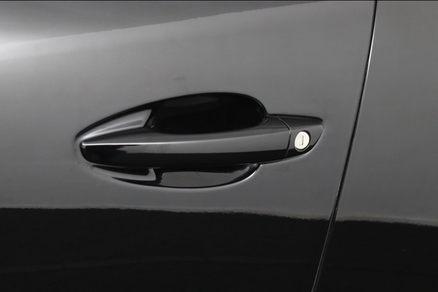 Peugeot 3008 1.2 *130PK*CARPLAY*ECC*CRUISE*NAVI*CAMERA*