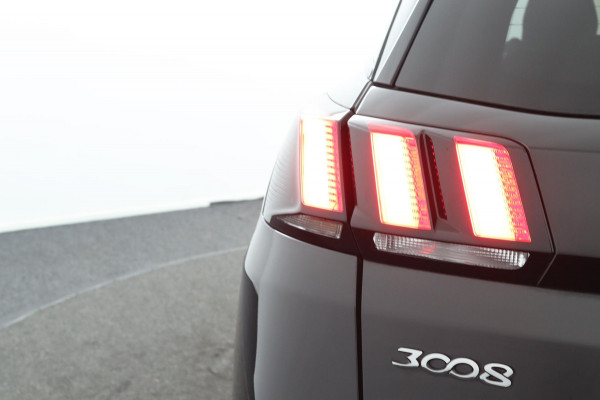Peugeot 3008 1.2 *130PK*CARPLAY*ECC*CRUISE*NAVI*CAMERA*