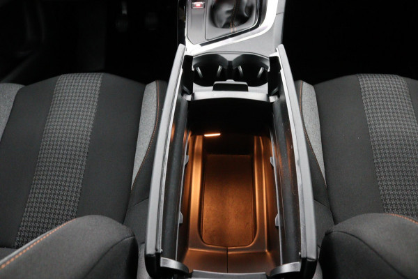 Peugeot 3008 1.2 *130PK*CARPLAY*ECC*CRUISE*NAVI*CAMERA*