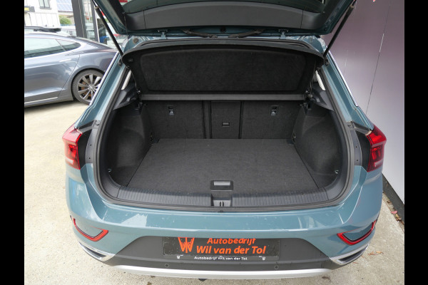 Volkswagen T-Roc 1.5 TSI STYLE | AUTOMAAT | MASSAGE | TREKHAAK | VIRTUAL | IQ LED | ALL-IN!!
