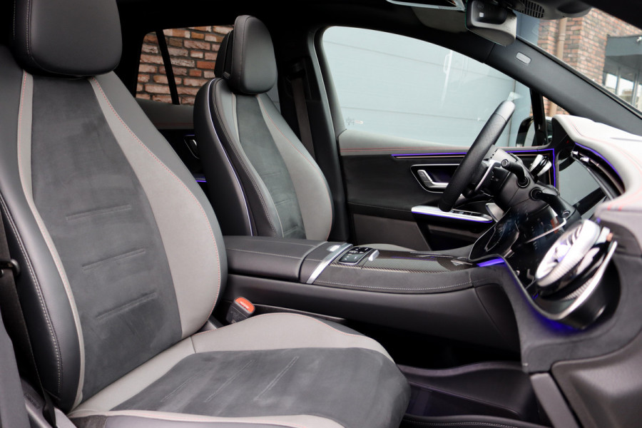 Mercedes-Benz EQE SUV AMG 43 4MATIC Premium 91 kWh | Hyperscreen | Luchtvering | Achterasbesturing | Distronic+ | Carbon | Burmester | Trekhaak | Warmtepomp | Verwarmd Stuurwiel | HUD | Panoramadak |
