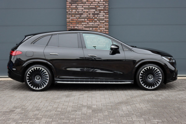 Mercedes-Benz EQE SUV AMG 43 4MATIC Premium 91 kWh | Hyperscreen | Luchtvering | Achterasbesturing | Distronic+ | Carbon | Burmester | Trekhaak | Warmtepomp | Verwarmd Stuurwiel | HUD | Panoramadak |