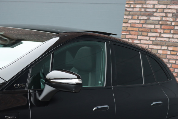 Mercedes-Benz EQE SUV AMG 43 4MATIC Premium 91 kWh | Hyperscreen | Luchtvering | Achterasbesturing | Distronic+ | Carbon | Burmester | Trekhaak | Warmtepomp | Verwarmd Stuurwiel | HUD | Panoramadak |