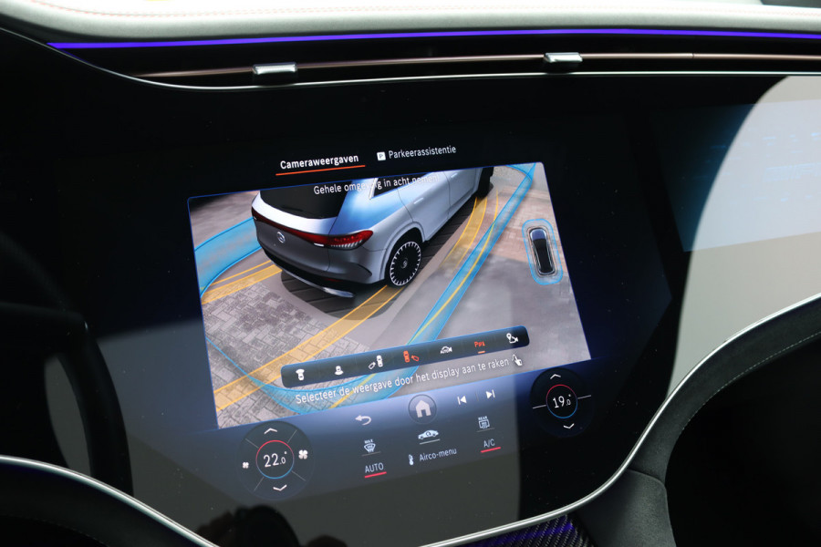 Mercedes-Benz EQE SUV AMG 43 4MATIC Premium 91 kWh | Hyperscreen | Luchtvering | Achterasbesturing | Distronic+ | Carbon | Burmester | Trekhaak | Warmtepomp | Verwarmd Stuurwiel | HUD | Panoramadak |