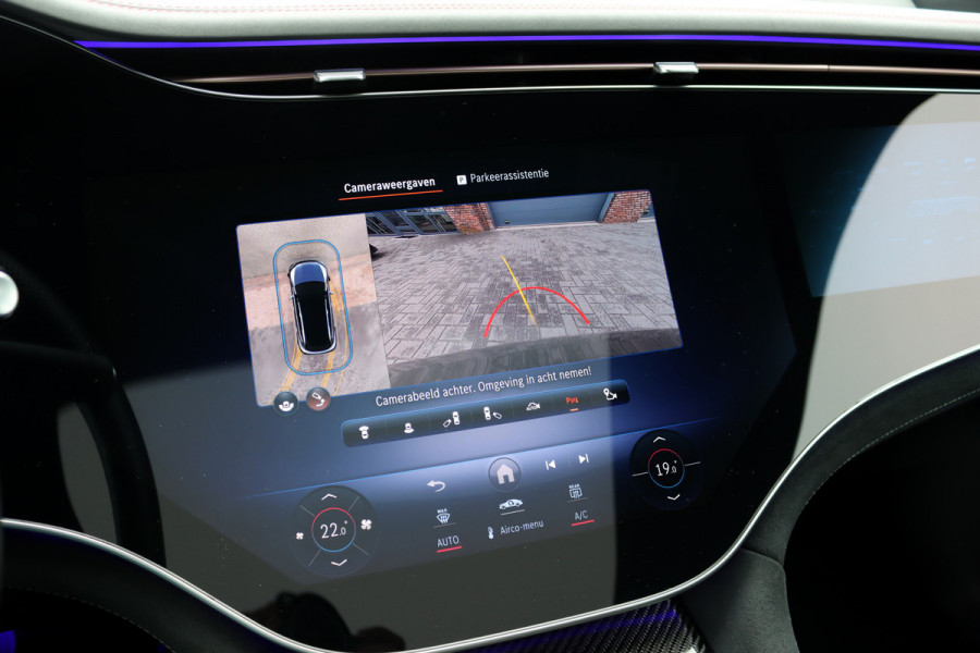 Mercedes-Benz EQE SUV AMG 43 4MATIC Premium 91 kWh | Hyperscreen | Luchtvering | Achterasbesturing | Distronic+ | Carbon | Burmester | Trekhaak | Warmtepomp | Verwarmd Stuurwiel | HUD | Panoramadak |