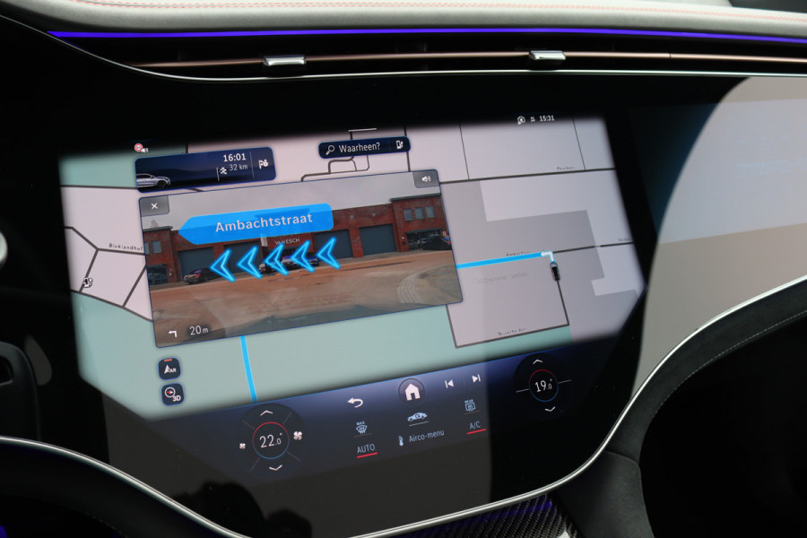 Mercedes-Benz EQE SUV AMG 43 4MATIC Premium 91 kWh | Hyperscreen | Luchtvering | Achterasbesturing | Distronic+ | Carbon | Burmester | Trekhaak | Warmtepomp | Verwarmd Stuurwiel | HUD | Panoramadak |