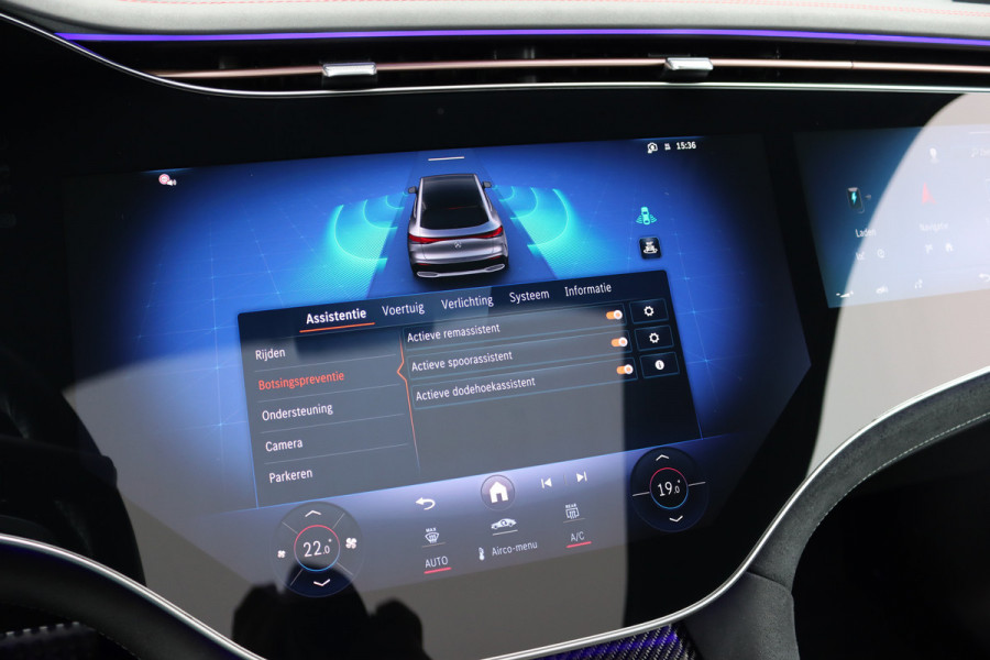 Mercedes-Benz EQE SUV AMG 43 4MATIC Premium 91 kWh | Hyperscreen | Luchtvering | Achterasbesturing | Distronic+ | Carbon | Burmester | Trekhaak | Warmtepomp | Verwarmd Stuurwiel | HUD | Panoramadak |