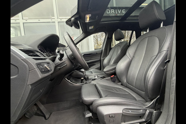 BMW X1 xDrive25e Bus Ed Plus M-Sport |Pano|HUD|HiFi|Cam|Sfeer|19"|Storm Bay|