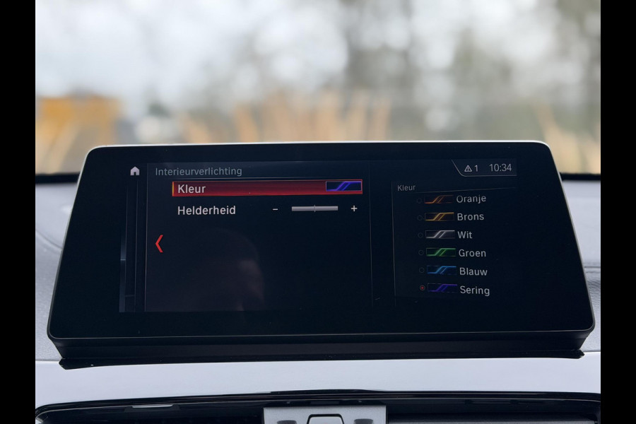 BMW X1 xDrive25e Bus Ed Plus M-Sport |Pano|HUD|HiFi|Cam|Sfeer|19"|Storm Bay|