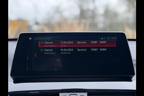 BMW X1 xDrive25e Bus Ed Plus M-Sport |Pano|HUD|HiFi|Cam|Sfeer|19"|Storm Bay|