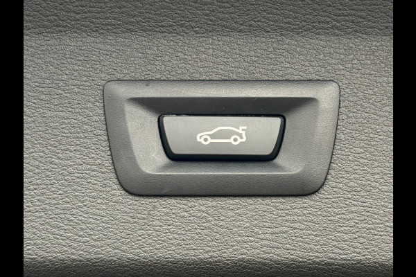 BMW X1 xDrive25e Bus Ed Plus M-Sport |Pano|HUD|HiFi|Cam|Sfeer|19"|Storm Bay|